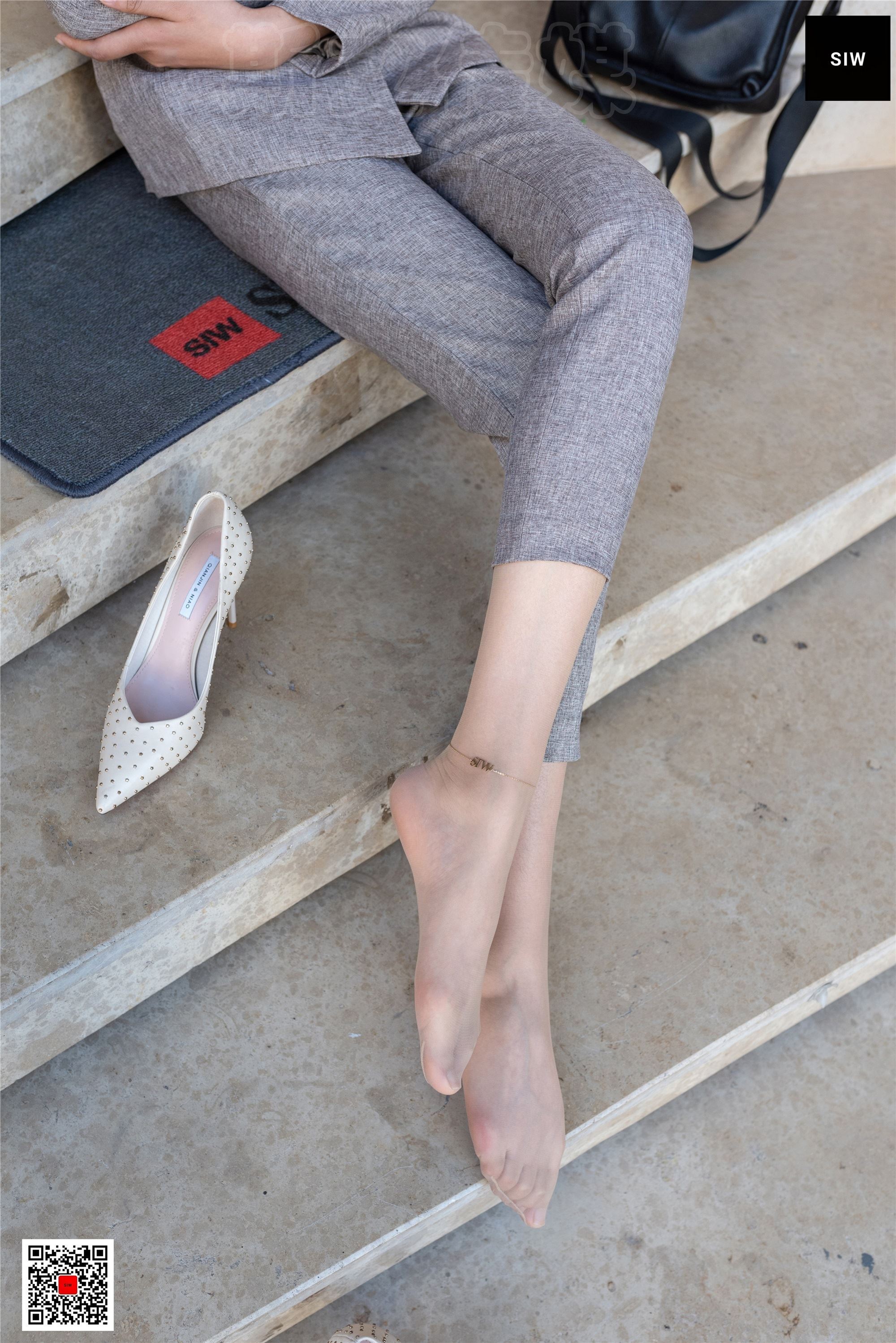 SIW斯文传媒 066 灰咖毛呢双排扣西装七分裤套装 - 嘉慧